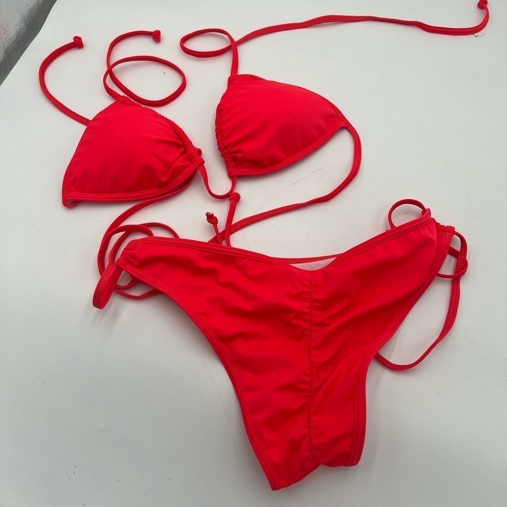Vibrant Red Bikini Set - Picture 3 of 5